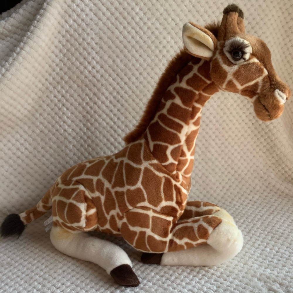 FAO SCHWARZ Large Plush Sitting Giraffe Stuffed Animal Toy